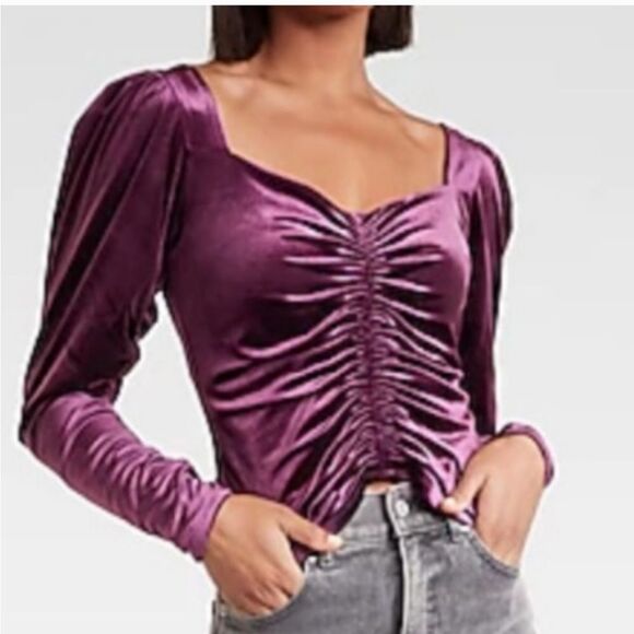 Express Velvet top Ruched front puff sleeves in purple 💜 LOVE THIS VINTAGE LOOK - Picture 8 of 8